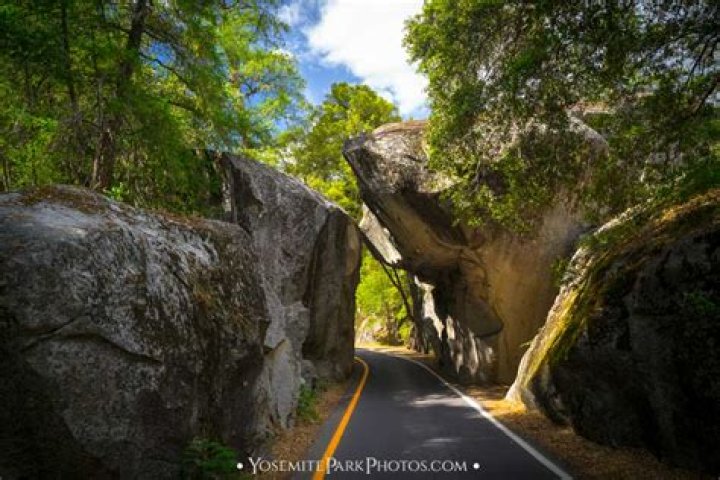arch rock entrance yosemite