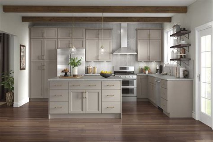 diamond cabinets lowes