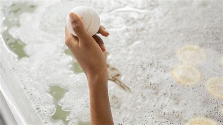 do bath bombs expire
