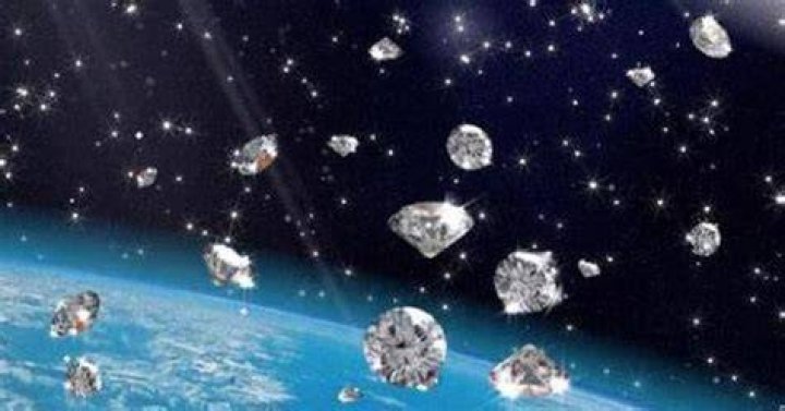 does it rain diamonds on saturn