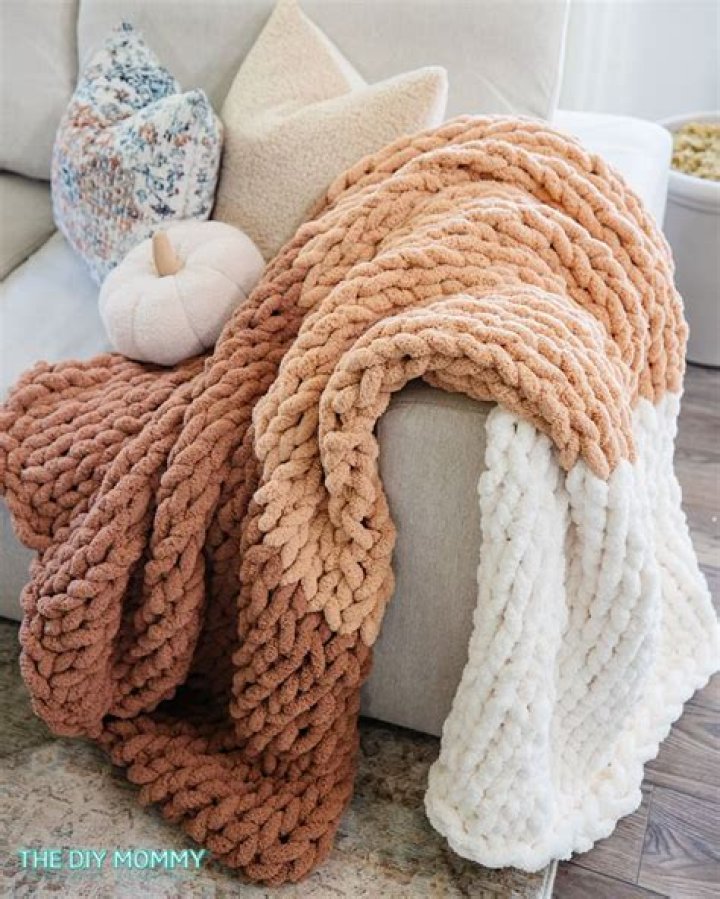 hand knitting blanket