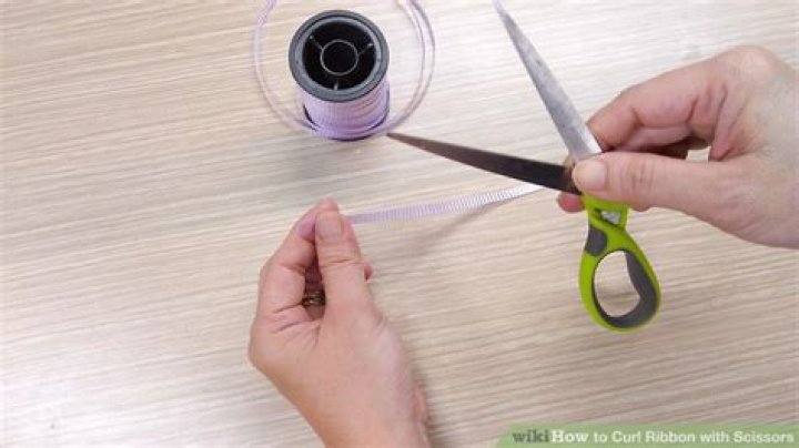 how to curl ribbon