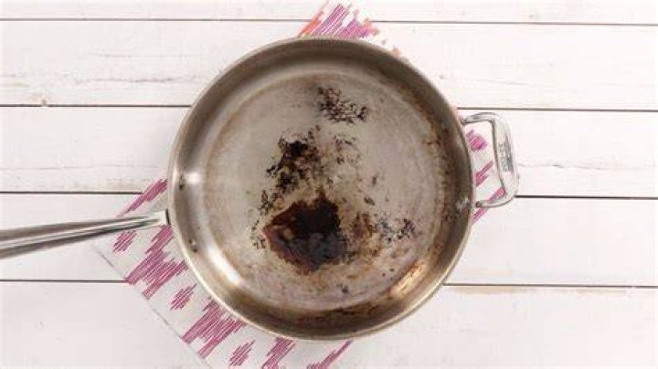 how to remove burnt stains from stainless steel