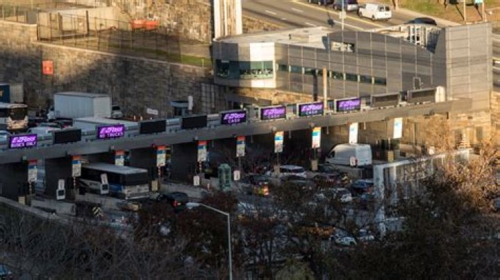 lincoln tunnel toll price