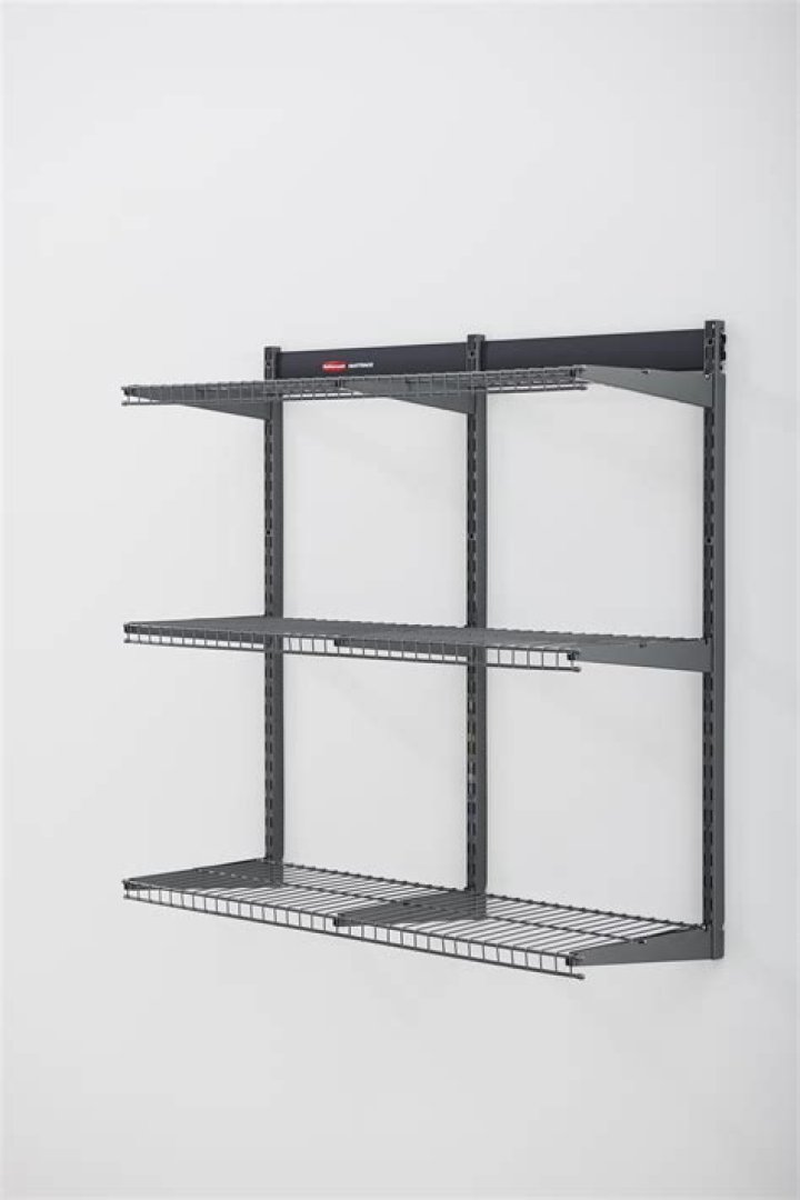 rubbermaid fasttrack shelving