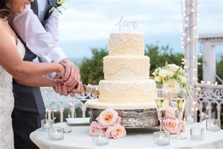 wedding cake cutting songs