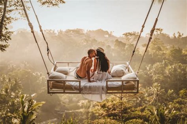 whats a honeymoon