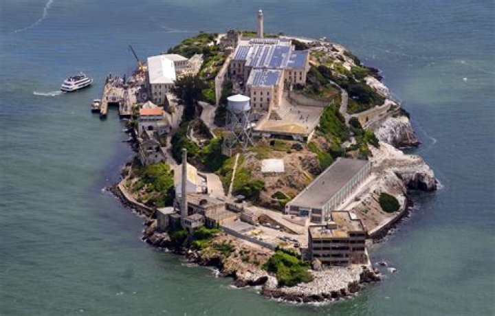 when was alcatraz closed