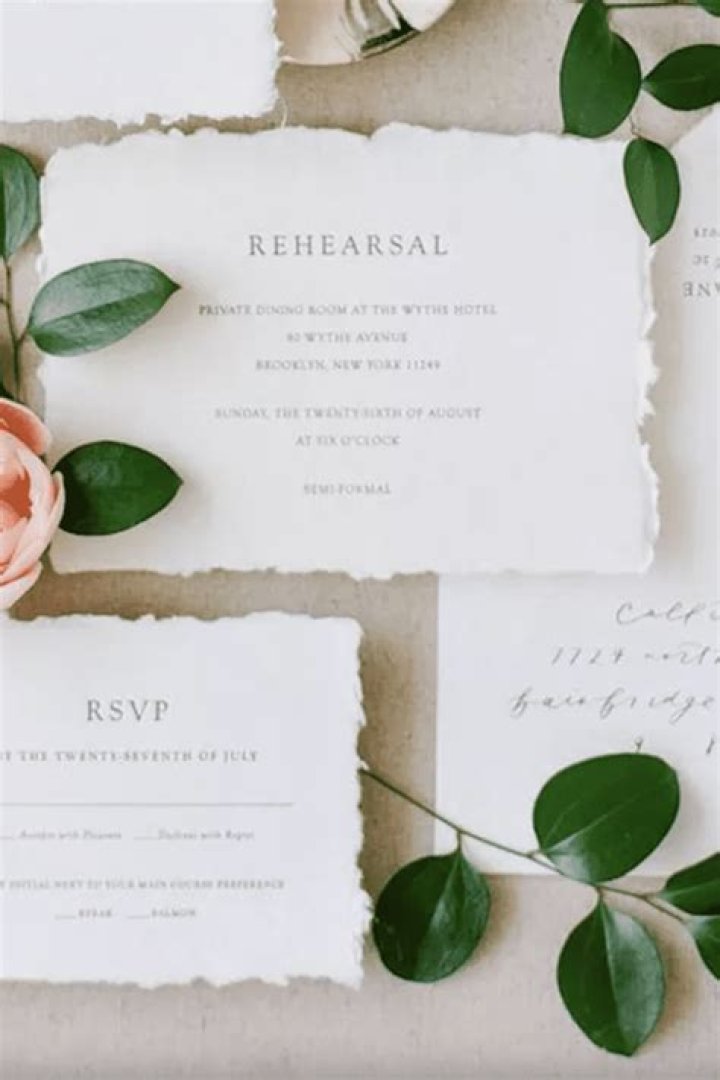 who is invited to rehearsal dinner